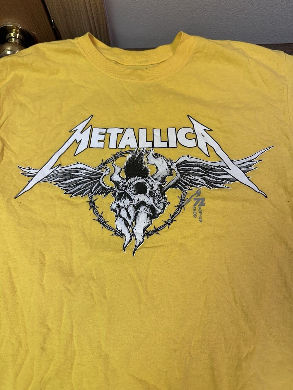Metallica Pop Up Shop 2024 Crew T Shirt Yellow Skull Wings Graphic Size Medium
